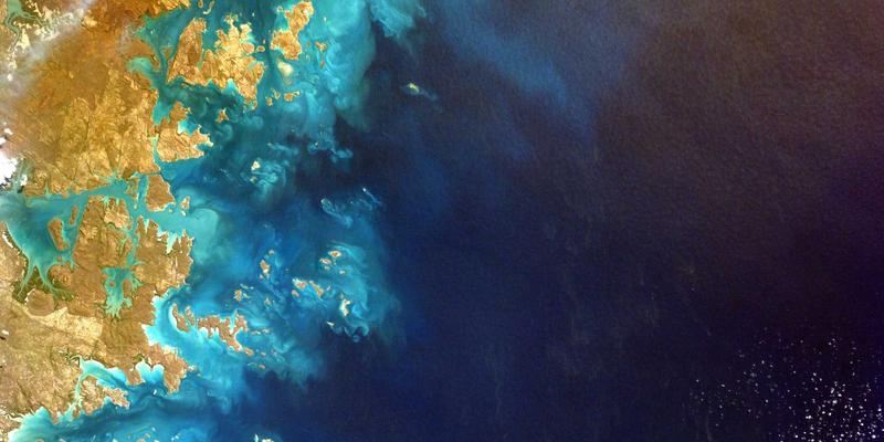 动力电池BMS核心算法深度解析：高精度SOC估算与SOH预测模型对比