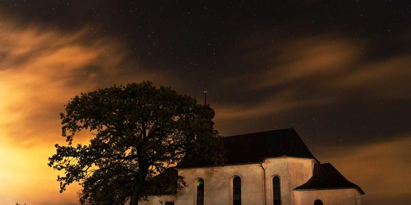 动力电池能量密度突破之路：从高镍三元到硅碳负极的技术演进与挑战