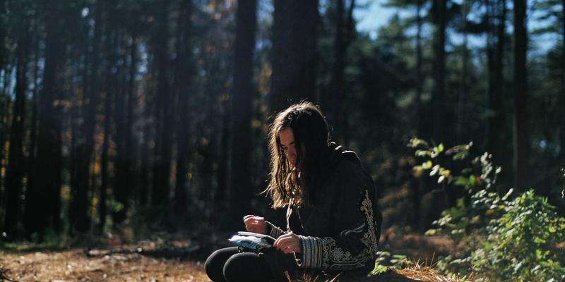 高镍三元正极材料：热稳定性挑战与表面包覆改性如何重塑新能源锂电池未来