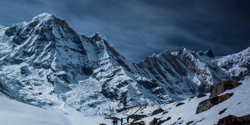 高镍三元电池热失控机理与防护策略：从电芯设计到系统集成的安全防线